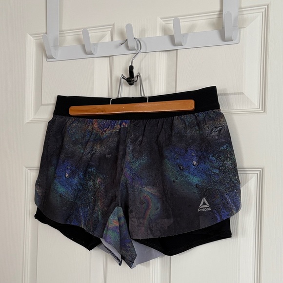 Reebok Pants - Reebok Women's Black Iridescent Print Athletic Shorts